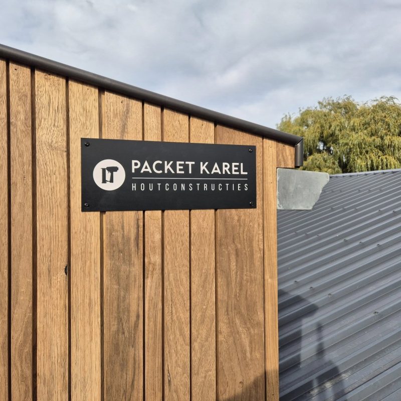 Gevelbekleding voorgevel van de nieuwe en bestaande loods bekleden door houtconstructies Packet uit Diksmuide